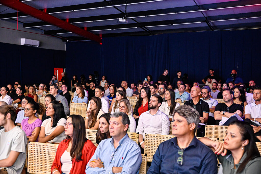 Fucape Convida 27.03 41 Estreia Marcante: 1ª Edição Do Fucape Convida Levanta Debate Sobre A Liderança Do Futuro